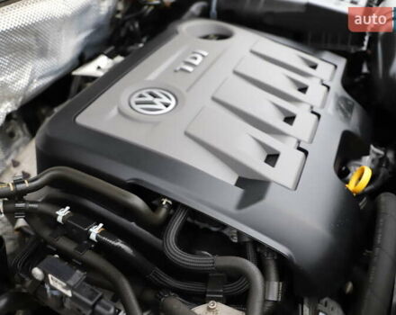 Белый Фольксваген Тигуан, объемом двигателя 2 л и пробегом 130 тыс. км за 16950 $, фото 109 на Automoto.ua