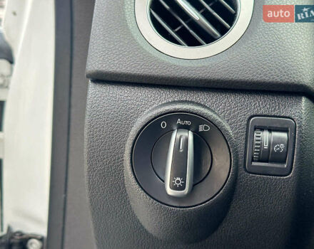 Білий Фольксваген Тігуан, об'ємом двигуна 2 л та пробігом 152 тис. км за 12300 $, фото 16 на Automoto.ua