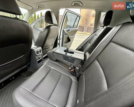 Белый Фольксваген Тигуан, объемом двигателя 2 л и пробегом 228 тыс. км за 12999 $, фото 31 на Automoto.ua