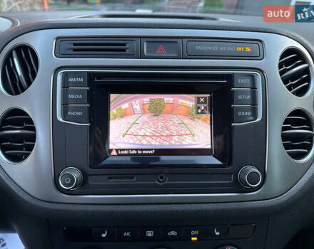 Белый Фольксваген Тигуан, объемом двигателя 2 л и пробегом 208 тыс. км за 13700 $, фото 13 на Automoto.ua