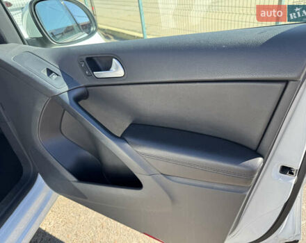 Белый Фольксваген Тигуан, объемом двигателя 1.98 л и пробегом 105 тыс. км за 14490 $, фото 35 на Automoto.ua