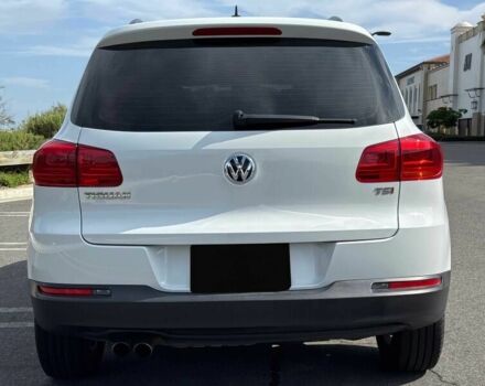 Білий Фольксваген Тігуан, об'ємом двигуна 2 л та пробігом 80 тис. км за 6000 $, фото 5 на Automoto.ua