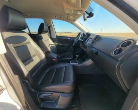 Белый Фольксваген Тигуан, объемом двигателя 2 л и пробегом 79 тыс. км за 6000 $, фото 7 на Automoto.ua