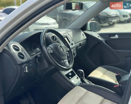 Білий Фольксваген Тігуан, об'ємом двигуна 2 л та пробігом 152 тис. км за 12300 $, фото 14 на Automoto.ua