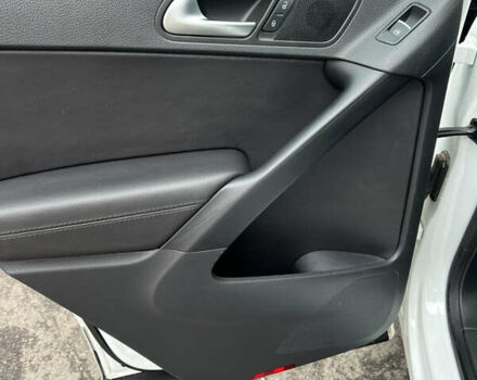 Білий Фольксваген Тігуан, об'ємом двигуна 1.98 л та пробігом 119 тис. км за 15999 $, фото 23 на Automoto.ua