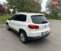 Білий Фольксваген Тігуан, об'ємом двигуна 1.98 л та пробігом 128 тис. км за 14000 $, фото 3 на Automoto.ua