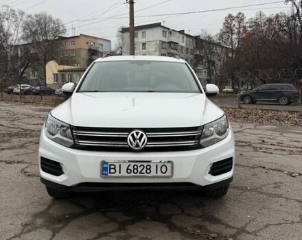Білий Фольксваген Тігуан, об'ємом двигуна 2 л та пробігом 199 тис. км за 12900 $, фото 3 на Automoto.ua