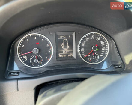 Білий Фольксваген Тігуан, об'ємом двигуна 1.98 л та пробігом 218 тис. км за 13400 $, фото 5 на Automoto.ua