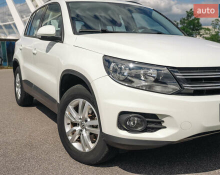 Білий Фольксваген Тігуан, об'ємом двигуна 1.98 л та пробігом 105 тис. км за 12800 $, фото 5 на Automoto.ua