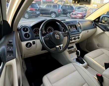 Белый Фольксваген Тигуан, объемом двигателя 2 л и пробегом 132 тыс. км за 13900 $, фото 13 на Automoto.ua