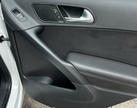 Білий Фольксваген Тігуан, об'ємом двигуна 1.98 л та пробігом 119 тис. км за 15999 $, фото 16 на Automoto.ua