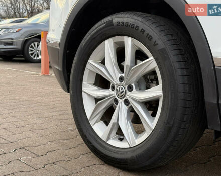 Белый Фольксваген Тигуан, объемом двигателя 1.97 л и пробегом 58 тыс. км за 27999 $, фото 29 на Automoto.ua