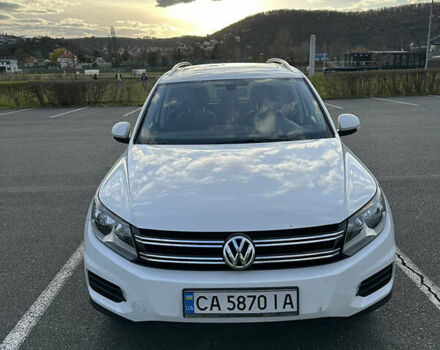 Білий Фольксваген Тігуан, об'ємом двигуна 1.98 л та пробігом 140 тис. км за 14000 $, фото 1 на Automoto.ua