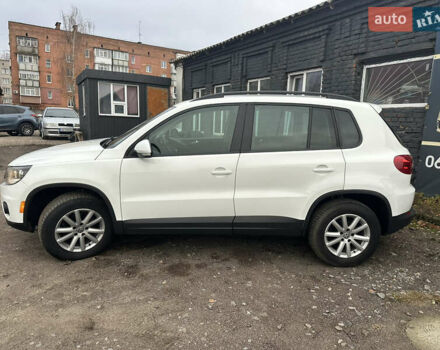 Білий Фольксваген Тігуан, об'ємом двигуна 2 л та пробігом 191 тис. км за 13500 $, фото 18 на Automoto.ua