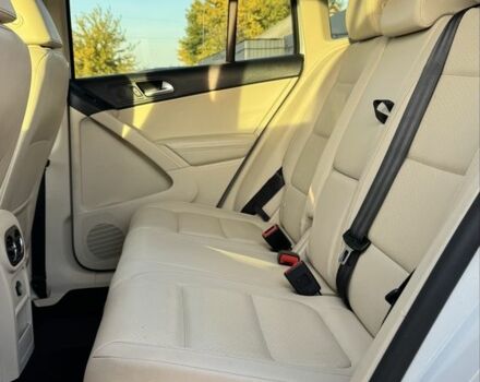 Белый Фольксваген Тигуан, объемом двигателя 2 л и пробегом 132 тыс. км за 13900 $, фото 16 на Automoto.ua