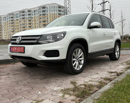 Белый Фольксваген Тигуан, объемом двигателя 2 л и пробегом 126 тыс. км за 14499 $, фото 9 на Automoto.ua