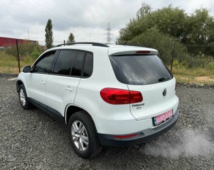Белый Фольксваген Тигуан, объемом двигателя 2 л и пробегом 210 тыс. км за 9000 $, фото 2 на Automoto.ua