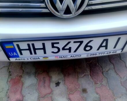 Белый Фольксваген Тигуан, объемом двигателя 2 л и пробегом 150 тыс. км за 12500 $, фото 1 на Automoto.ua