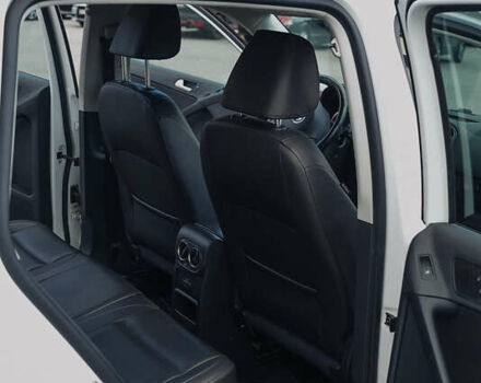 Білий Фольксваген Тігуан, об'ємом двигуна 1.98 л та пробігом 105 тис. км за 12800 $, фото 13 на Automoto.ua