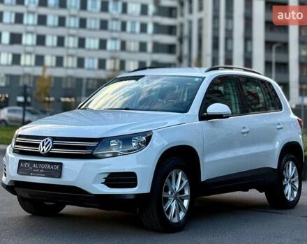 Білий Фольксваген Тігуан, об'ємом двигуна 2 л та пробігом 137 тис. км за 13800 $, фото 12 на Automoto.ua