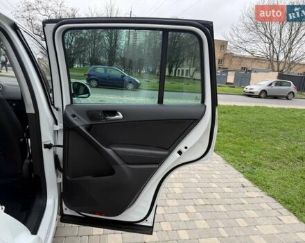 Білий Фольксваген Тігуан, об'ємом двигуна 1.98 л та пробігом 150 тис. км за 13900 $, фото 55 на Automoto.ua