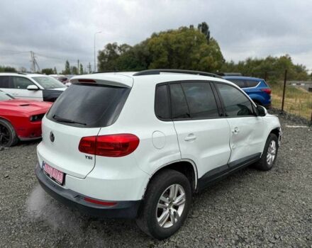 Белый Фольксваген Тигуан, объемом двигателя 2 л и пробегом 210 тыс. км за 9000 $, фото 3 на Automoto.ua