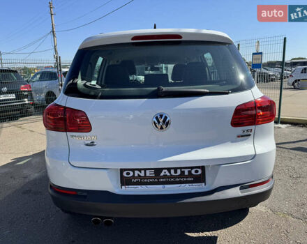 Белый Фольксваген Тигуан, объемом двигателя 1.98 л и пробегом 105 тыс. км за 14490 $, фото 6 на Automoto.ua