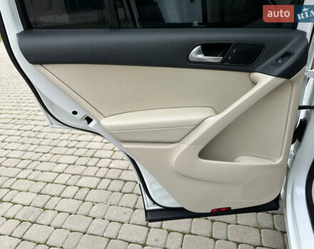 Білий Фольксваген Тігуан, об'ємом двигуна 1.98 л та пробігом 137 тис. км за 13999 $, фото 39 на Automoto.ua