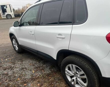 Белый Фольксваген Тигуан, объемом двигателя 2 л и пробегом 123 тыс. км за 13000 $, фото 4 на Automoto.ua