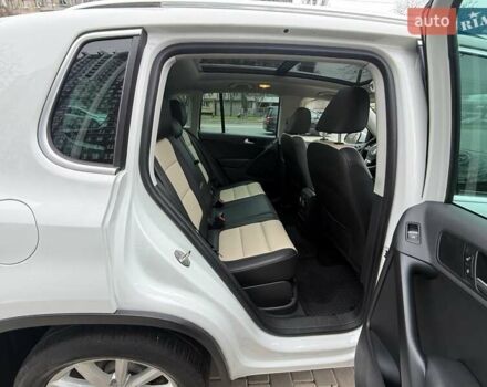 Білий Фольксваген Тігуан, об'ємом двигуна 1.98 л та пробігом 150 тис. км за 13900 $, фото 58 на Automoto.ua