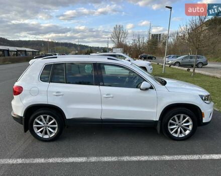 Білий Фольксваген Тігуан, об'ємом двигуна 1.98 л та пробігом 140 тис. км за 14000 $, фото 3 на Automoto.ua