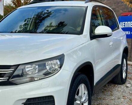 Белый Фольксваген Тигуан, объемом двигателя 2 л и пробегом 144 тыс. км за 14550 $, фото 5 на Automoto.ua