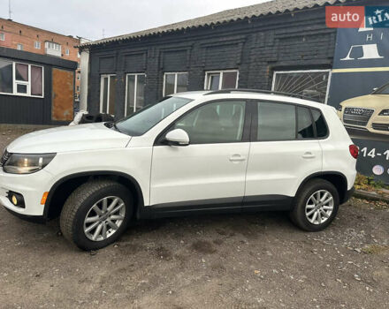 Білий Фольксваген Тігуан, об'ємом двигуна 2 л та пробігом 191 тис. км за 13500 $, фото 19 на Automoto.ua