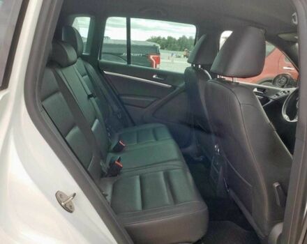 Білий Фольксваген Тігуан, об'ємом двигуна 0 л та пробігом 61 тис. км за 2000 $, фото 8 на Automoto.ua