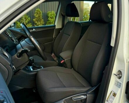 Білий Фольксваген Тігуан, об'ємом двигуна 2 л та пробігом 137 тис. км за 13800 $, фото 13 на Automoto.ua