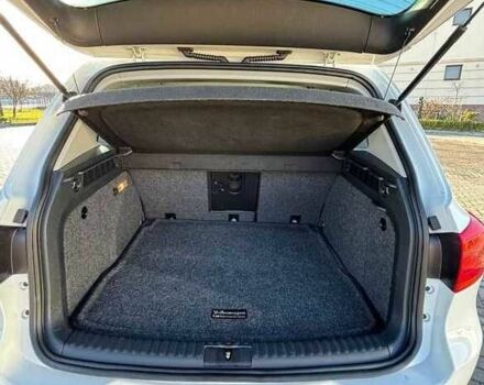 Белый Фольксваген Тигуан, объемом двигателя 2 л и пробегом 162 тыс. км за 8000 $, фото 5 на Automoto.ua