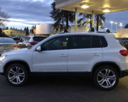 Белый Фольксваген Тигуан, объемом двигателя 2 л и пробегом 70 тыс. км за 7000 $, фото 3 на Automoto.ua
