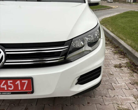 Белый Фольксваген Тигуан, объемом двигателя 2 л и пробегом 126 тыс. км за 14499 $, фото 17 на Automoto.ua