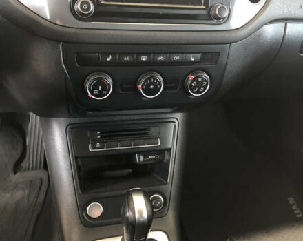 Белый Фольксваген Тигуан, объемом двигателя 1.98 л и пробегом 165 тыс. км за 10900 $, фото 2 на Automoto.ua