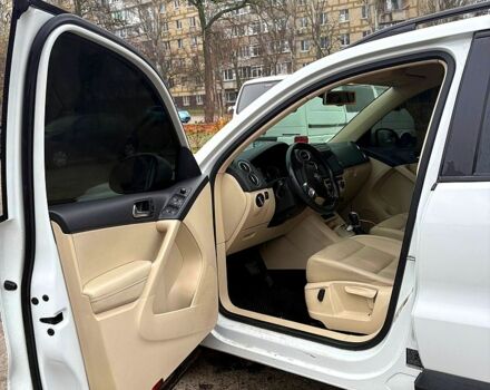 Белый Фольксваген Тигуан, объемом двигателя 2 л и пробегом 130 тыс. км за 12700 $, фото 11 на Automoto.ua
