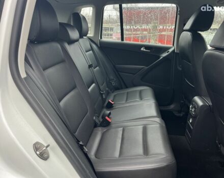 Белый Фольксваген Тигуан, объемом двигателя 0 л и пробегом 132 тыс. км за 12999 $, фото 4 на Automoto.ua