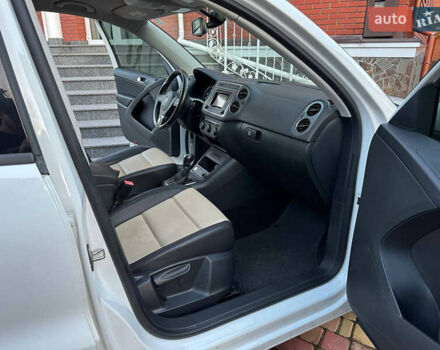 Белый Фольксваген Тигуан, объемом двигателя 2 л и пробегом 208 тыс. км за 13700 $, фото 9 на Automoto.ua