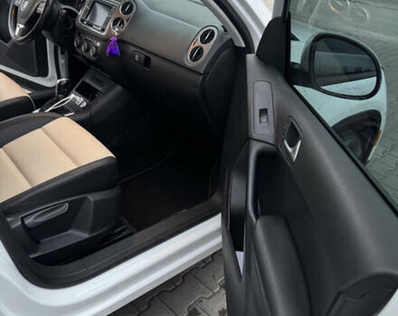 Білий Фольксваген Тігуан, об'ємом двигуна 1.98 л та пробігом 90 тис. км за 16500 $, фото 16 на Automoto.ua