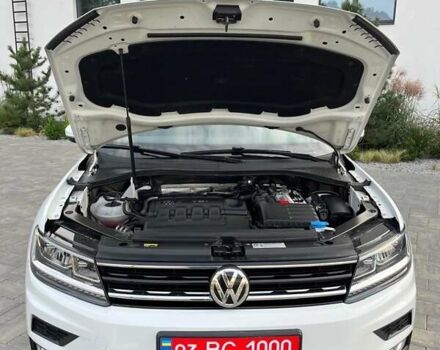 Белый Фольксваген Тигуан, объемом двигателя 2 л и пробегом 248 тыс. км за 22200 $, фото 29 на Automoto.ua