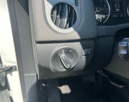 Белый Фольксваген Тигуан, объемом двигателя 2 л и пробегом 200 тыс. км за 14000 $, фото 14 на Automoto.ua