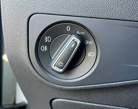 Білий Фольксваген Тігуан, об'ємом двигуна 2 л та пробігом 270 тис. км за 23000 $, фото 26 на Automoto.ua