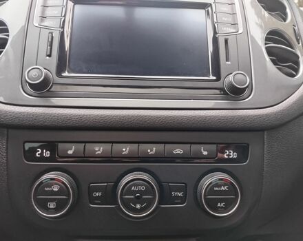 Білий Фольксваген Тігуан, об'ємом двигуна 2 л та пробігом 140 тис. км за 12200 $, фото 2 на Automoto.ua