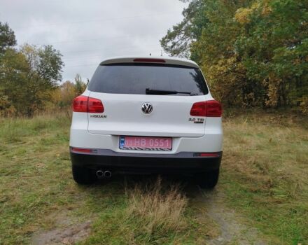 Білий Фольксваген Тігуан, об'ємом двигуна 2 л та пробігом 140 тис. км за 12200 $, фото 1 на Automoto.ua