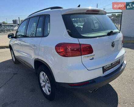 Белый Фольксваген Тигуан, объемом двигателя 1.98 л и пробегом 105 тыс. км за 14490 $, фото 7 на Automoto.ua