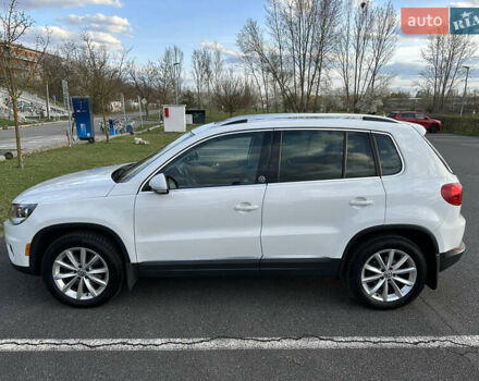 Білий Фольксваген Тігуан, об'ємом двигуна 1.98 л та пробігом 140 тис. км за 14000 $, фото 9 на Automoto.ua